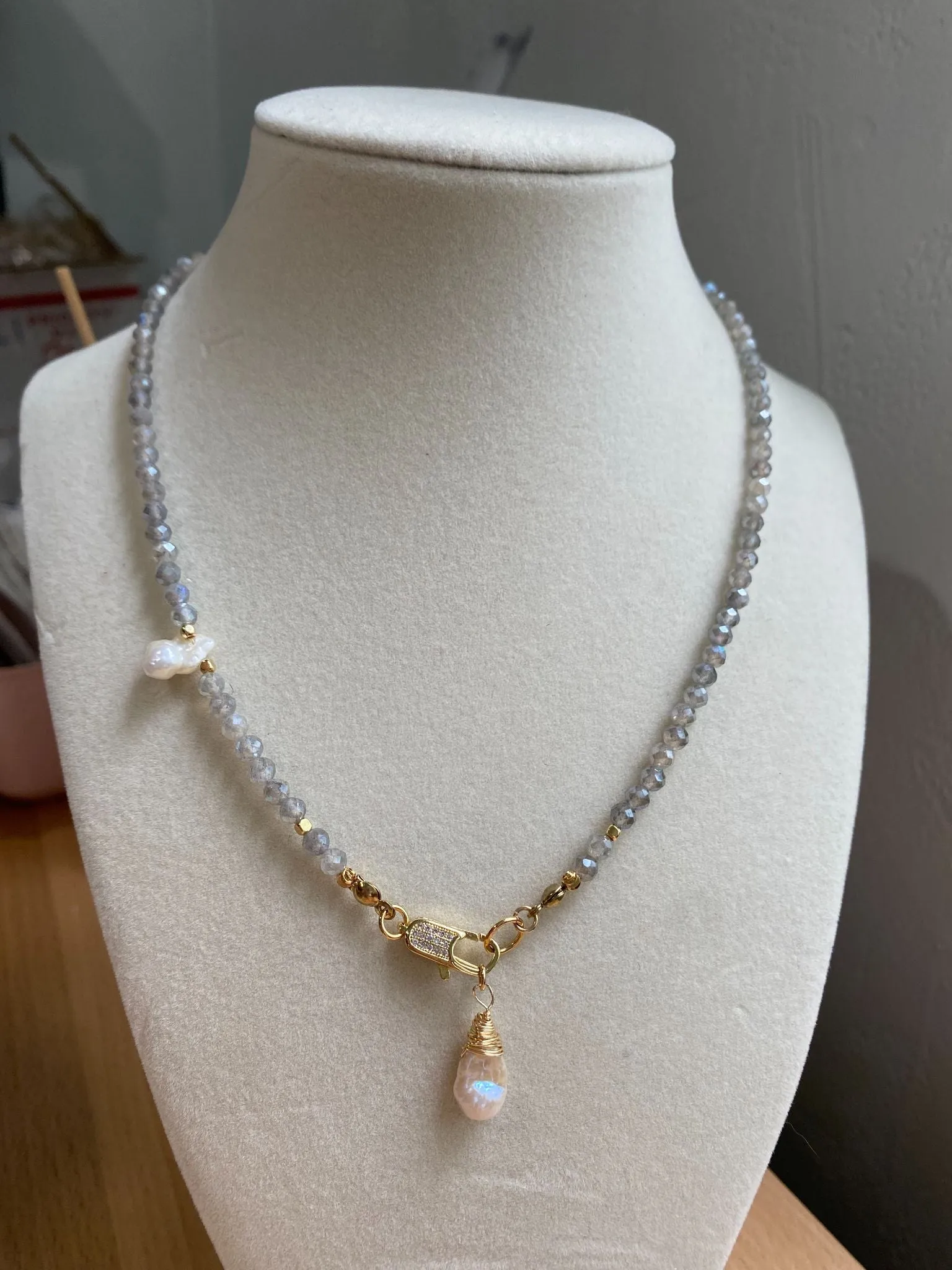 Gemstone Bead Necklace with Pendant