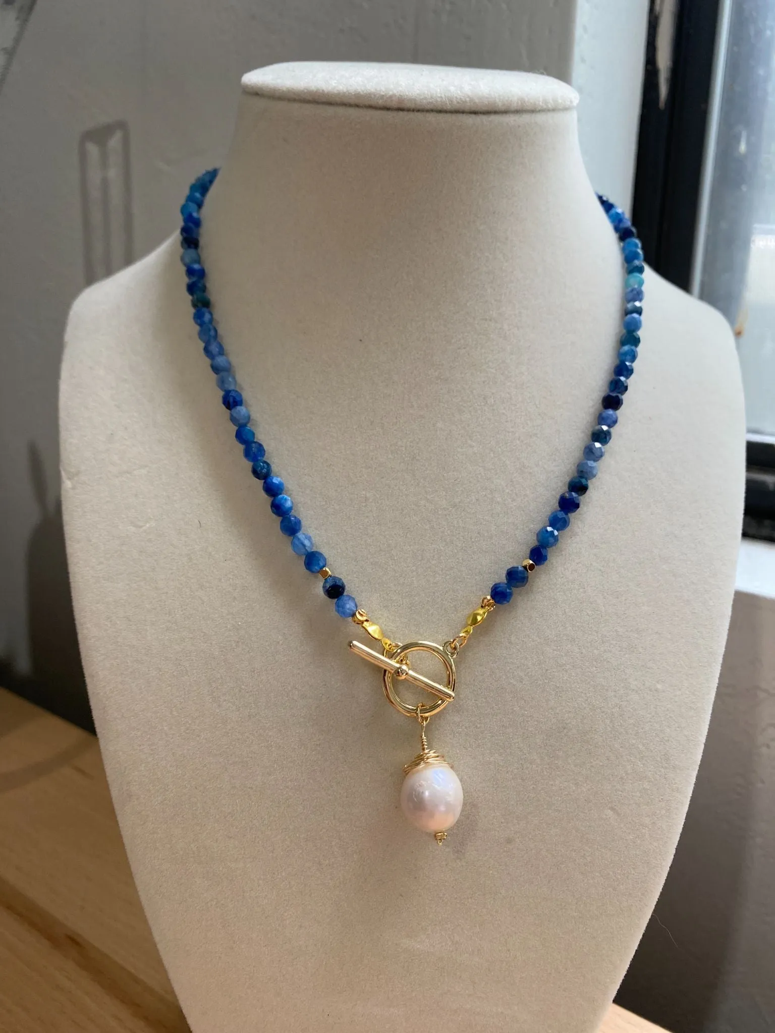 Gemstone Bead Necklace with Pendant