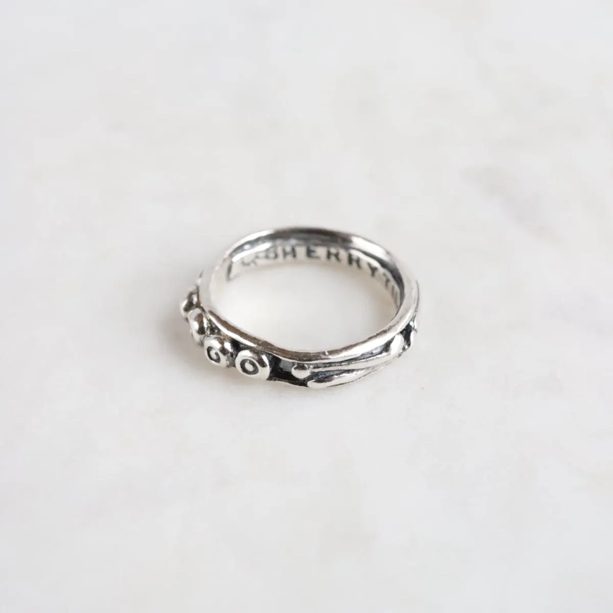 Pebbles Single Vine Band Ring