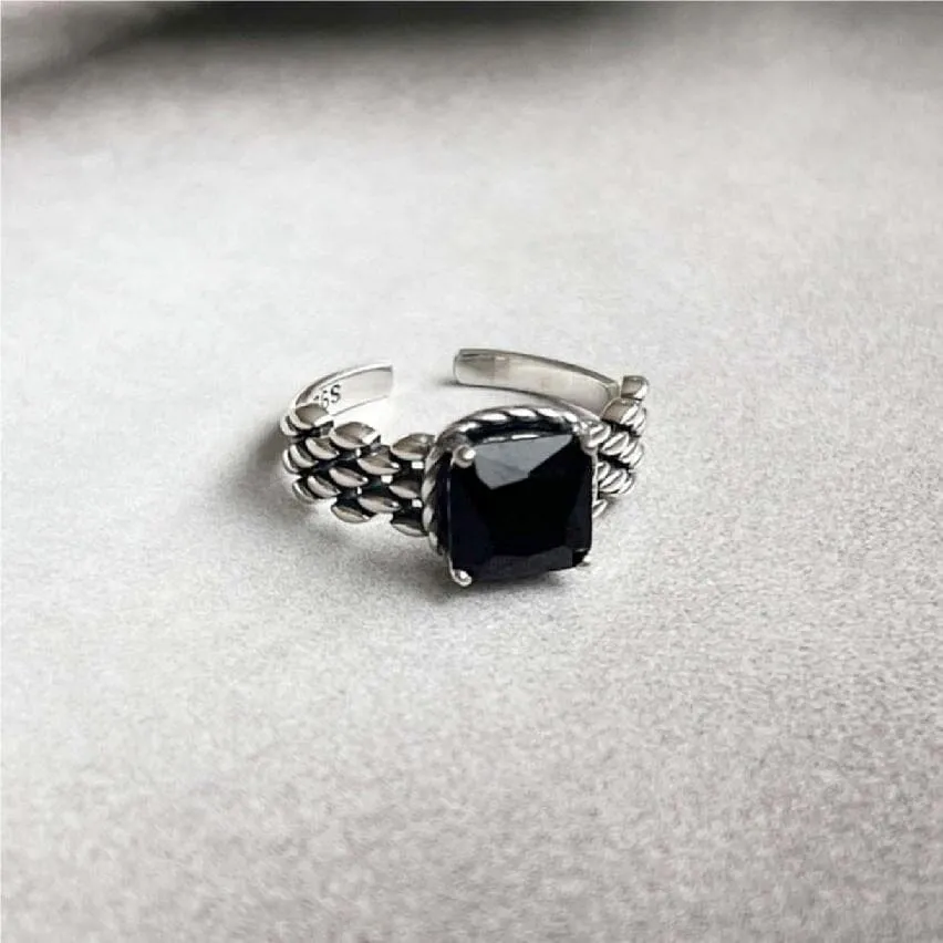 Retro Style Irregular Black Stone Resizable Silver Ring