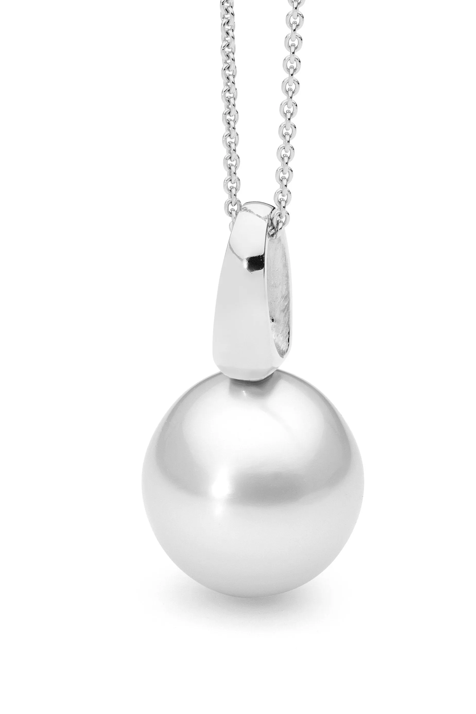 Reverse V Shape Pearl Pendant