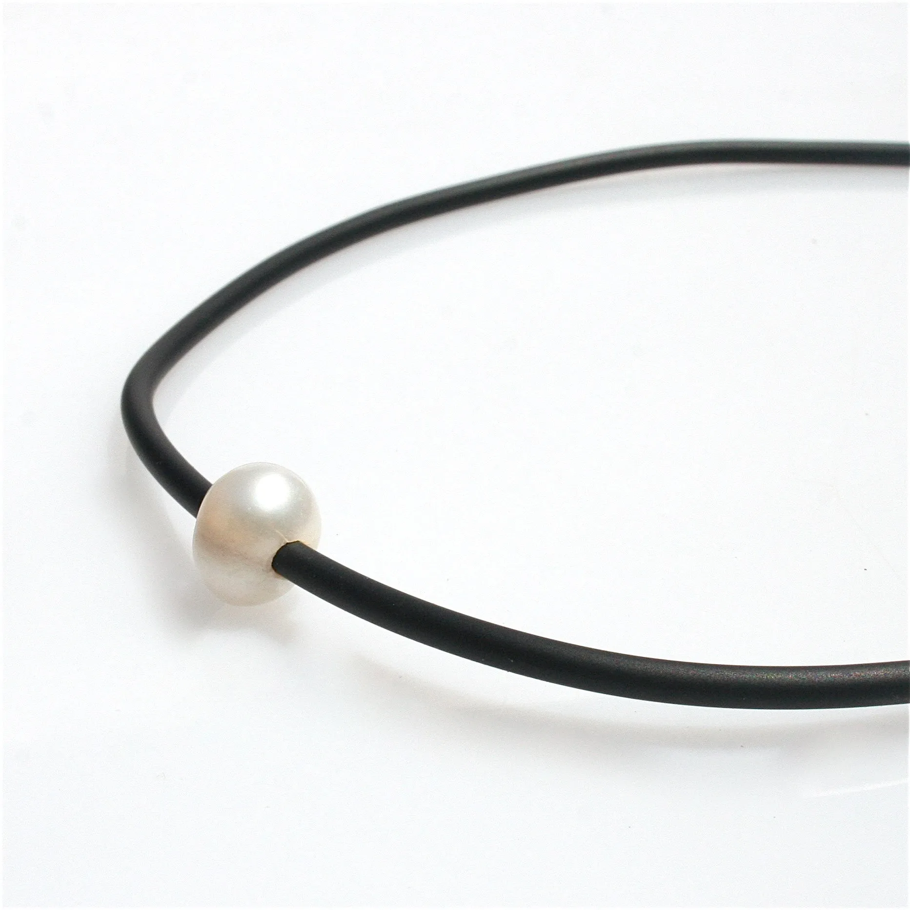 Sally Pearl Neoprene Necklace