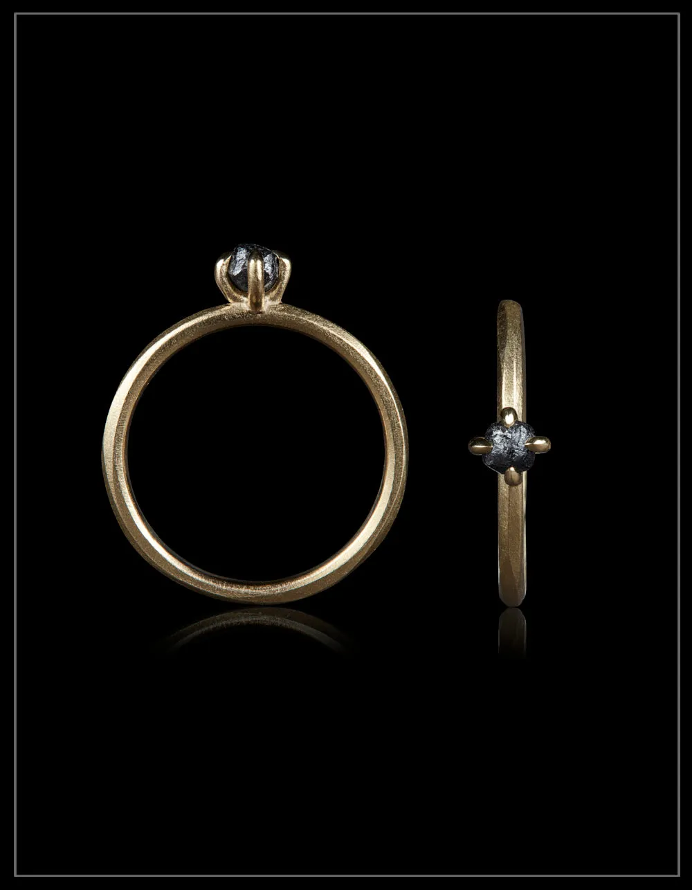 Simple Gold Ring with a Raw Twist – 0.34 ct.