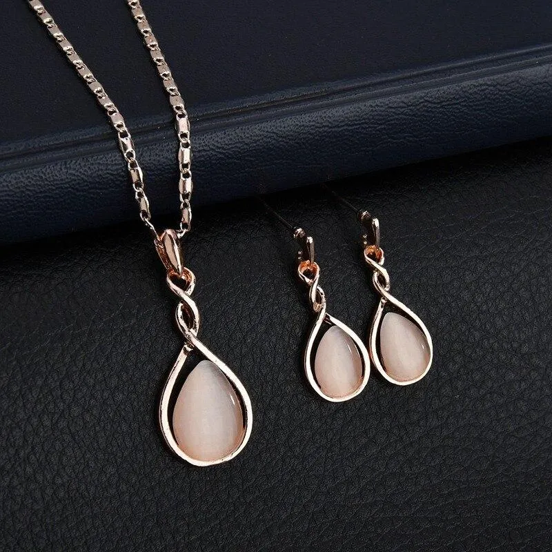 Women Elegant Waterdrop Rhinestone Pendant Necklace Earrings Set