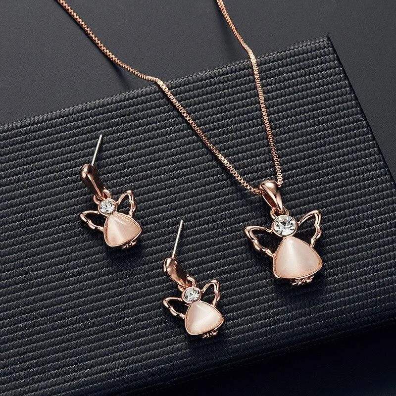 Women Elegant Waterdrop Rhinestone Pendant Necklace Earrings Set